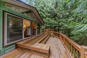 Choosing Wood to Build Your Deck
